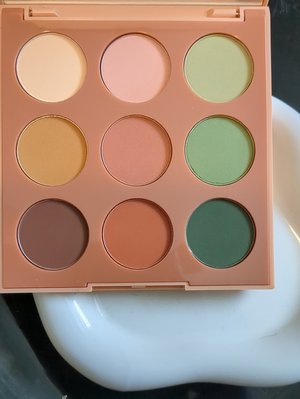 Morphe Artistry Eyeshadow Palette - Picture 3 of 3